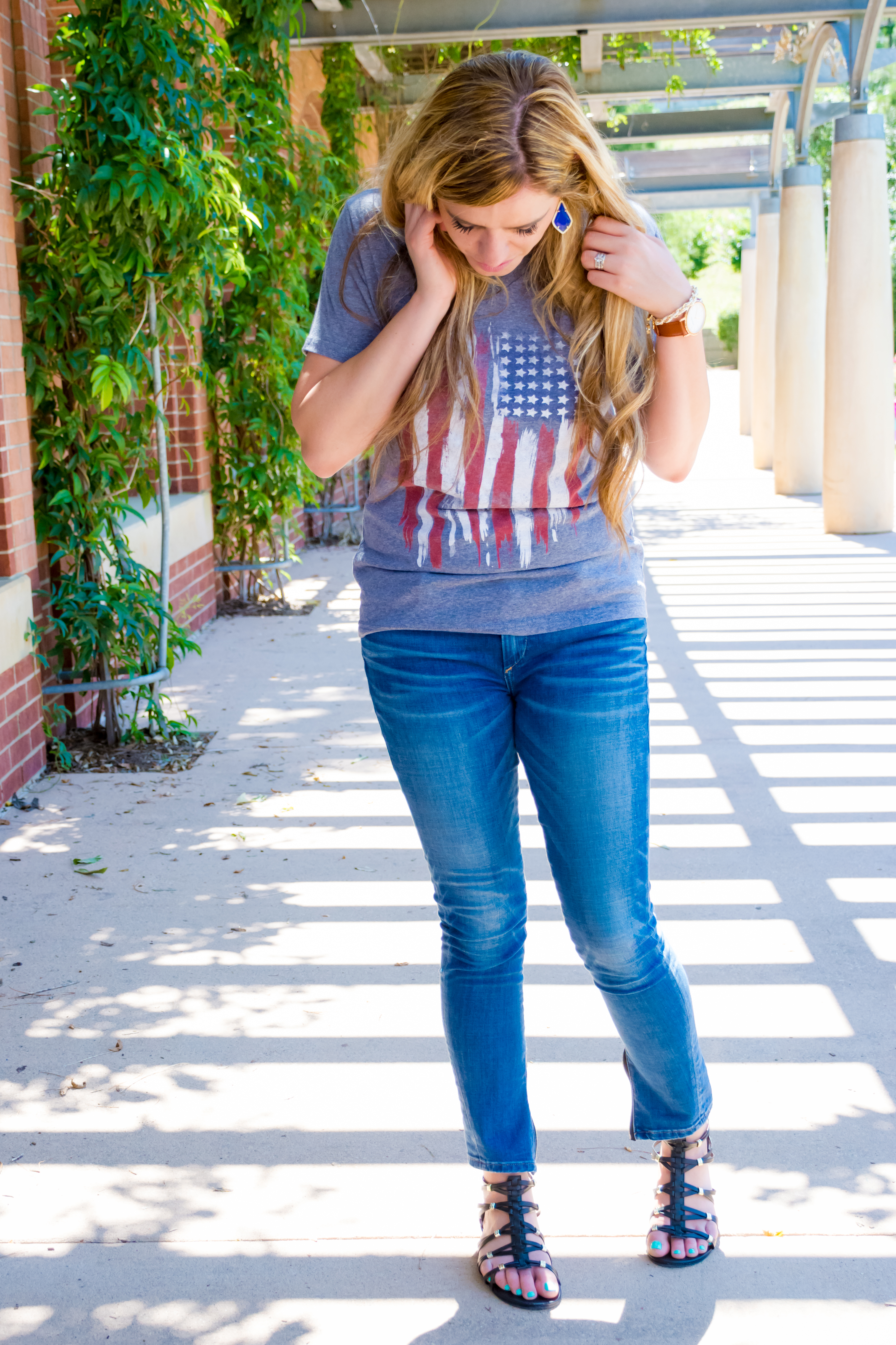 Texas, tee, flag, mom fashion, skinny jeans, gladiator sandals