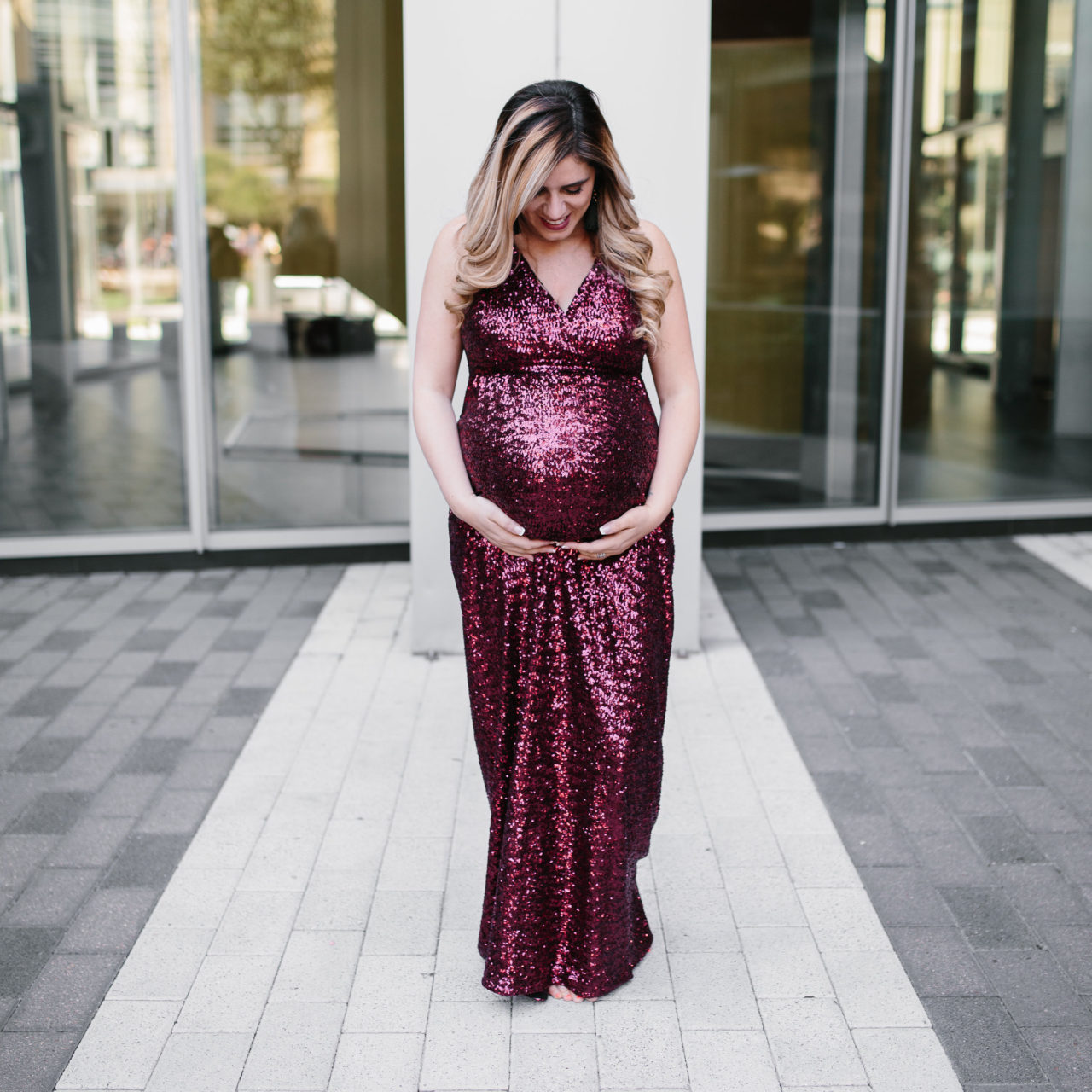 The PERFECT maternity party dress!